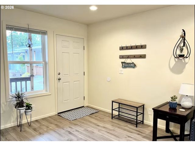 1610 19TH St, Florence, OR 97439