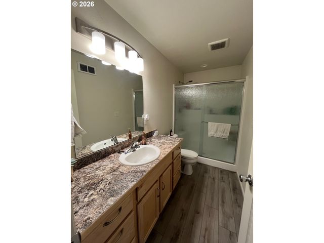 1610 19TH St, Florence, OR 97439