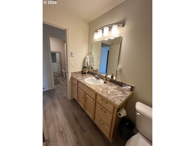 1610 19TH St, Florence, OR 97439