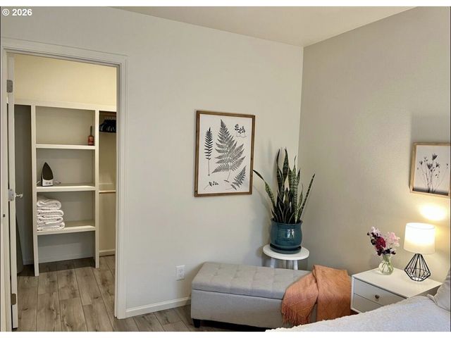 1610 19TH St, Florence, OR 97439