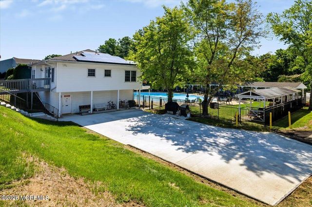 6 Minnesota Drive A, Matawan, NJ 07747