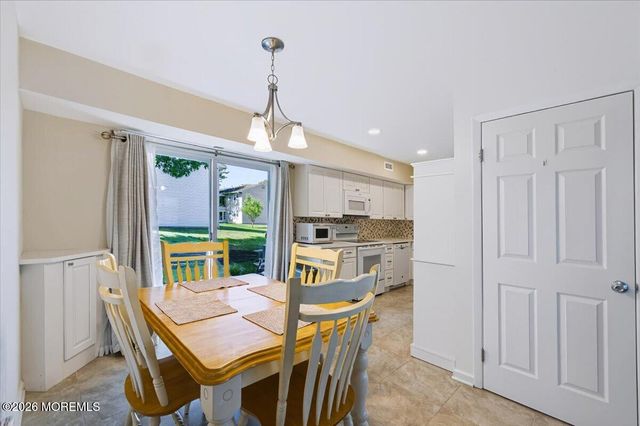 6 Minnesota Drive A, Matawan, NJ 07747