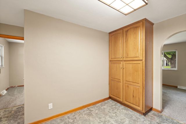 409 Wedgewood Drive, New Albany, IN 47150