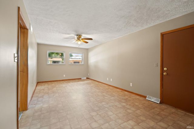 409 Wedgewood Drive, New Albany, IN 47150