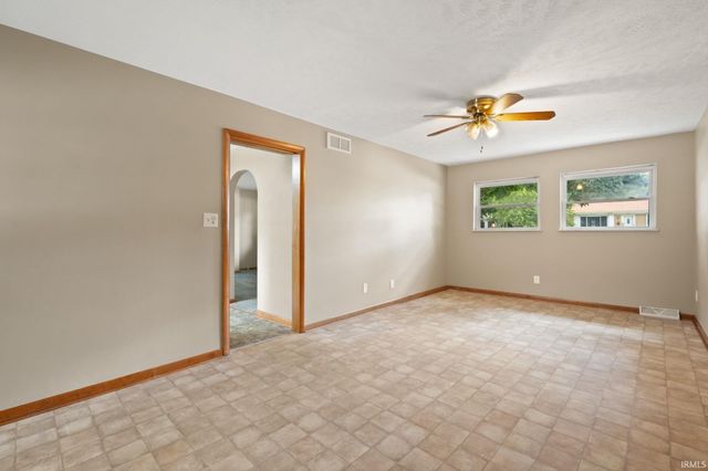409 Wedgewood Drive, New Albany, IN 47150