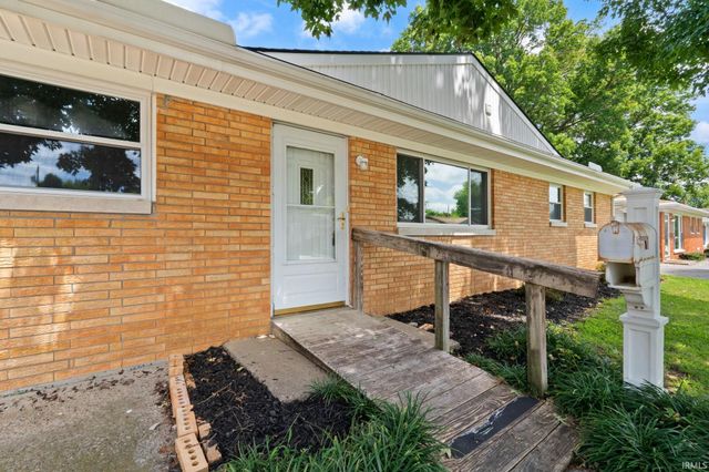 409 Wedgewood Drive, New Albany, IN 47150