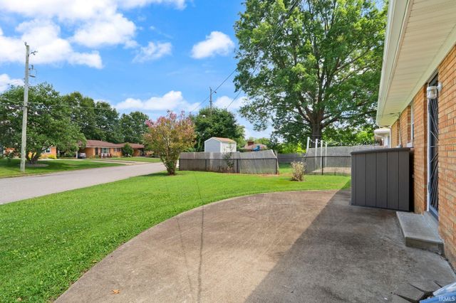 409 Wedgewood Drive, New Albany, IN 47150
