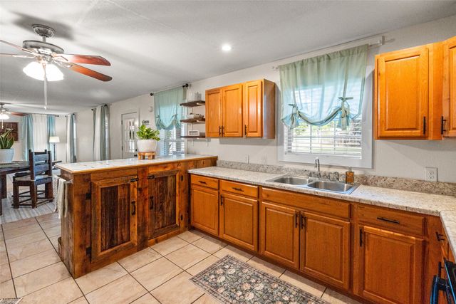 3620 Montgomery, Granbury, TX 76049