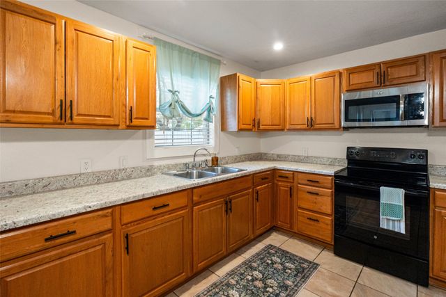 3620 Montgomery, Granbury, TX 76049