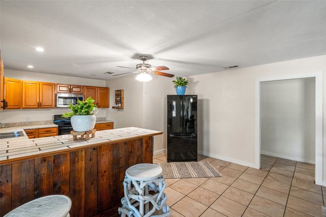 3620 Montgomery, Granbury, TX 76049