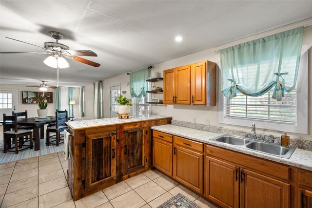 3620 Montgomery, Granbury, TX 76049