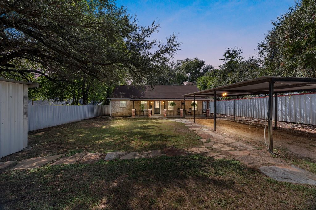 3620 Montgomery, Granbury, TX 76049