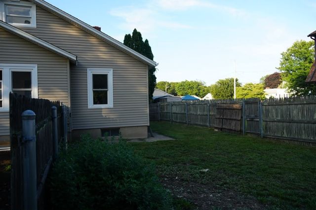 9 Vineland Avenue, East Providence, RI 02916