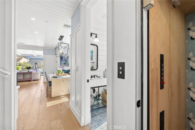 201 Opal Avenue, Newport Beach, CA 92662