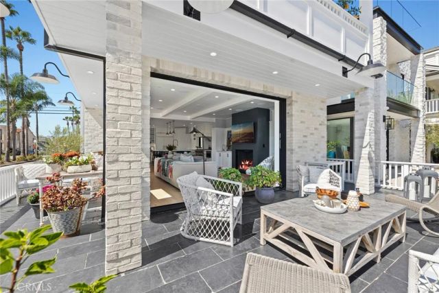 201 Opal Avenue, Newport Beach, CA 92662