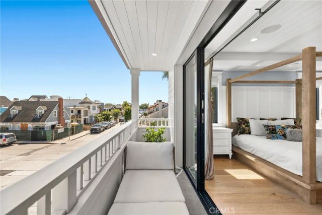 201 Opal Avenue, Newport Beach, CA 92662