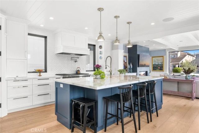 201 Opal Avenue, Newport Beach, CA 92662