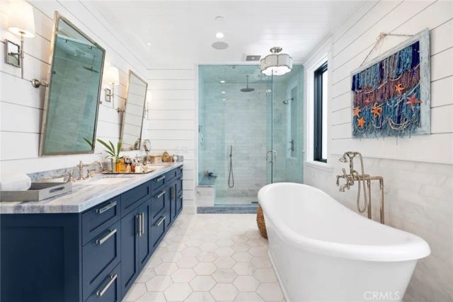 201 Opal Avenue, Newport Beach, CA 92662