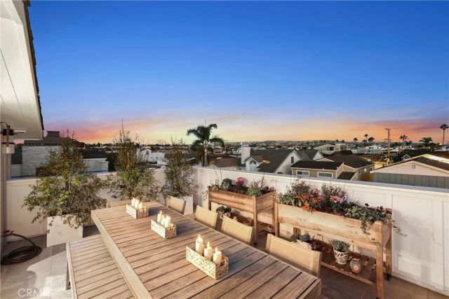 201 Opal Avenue, Newport Beach, CA 92662