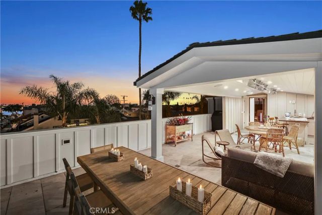 201 Opal Avenue, Newport Beach, CA 92662