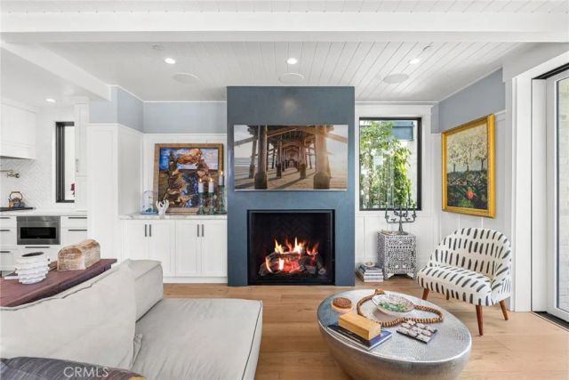 201 Opal Avenue, Newport Beach, CA 92662