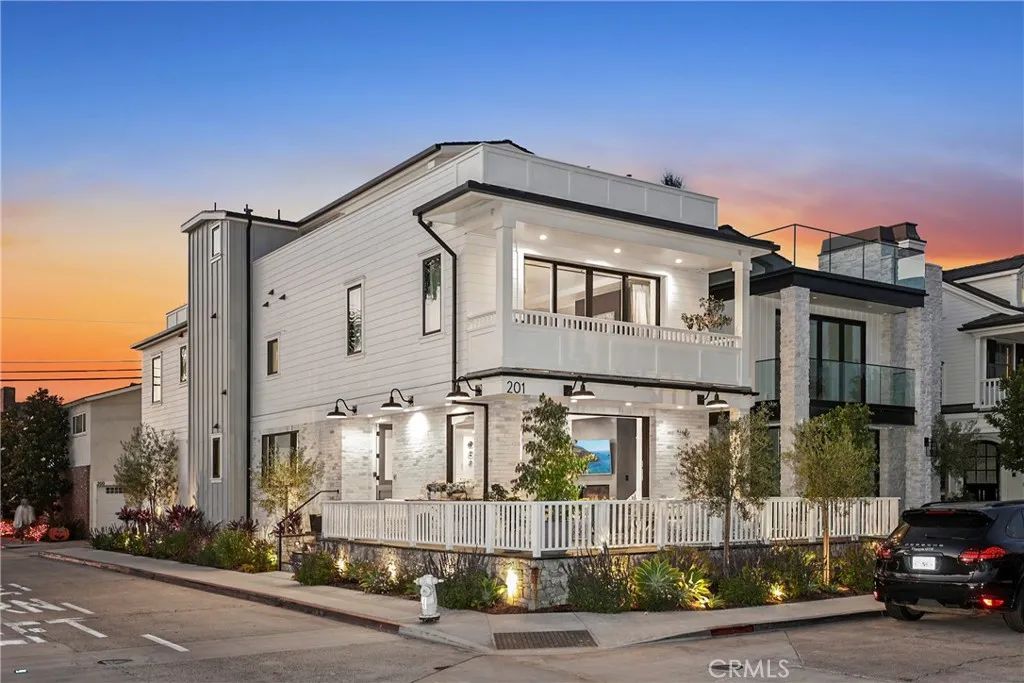 201 Opal Avenue, Newport Beach, CA 92662