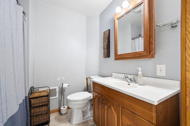 2241 E 57th Street, Minneapolis, MN 55417
