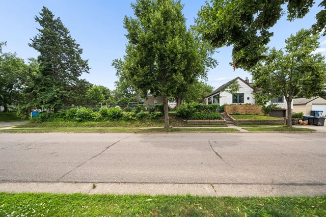 2241 E 57th Street, Minneapolis, MN 55417