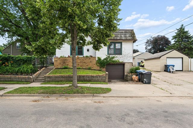 2241 E 57th Street, Minneapolis, MN 55417