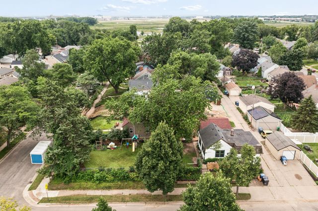 2241 E 57th Street, Minneapolis, MN 55417