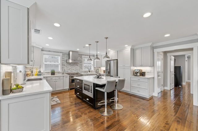 1052 Mcbain Avenue, Campbell, CA 95008