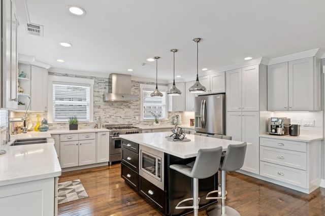 1052 Mcbain Avenue, Campbell, CA 95008