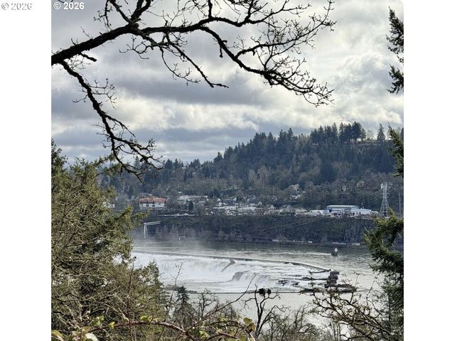 2005 13 St, West Linn, OR 97068