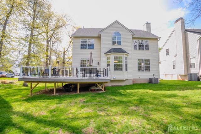 23 Huntley Way, Bridgewater, NJ 08807