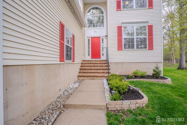 23 Huntley Way, Bridgewater, NJ 08807