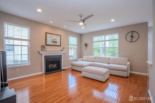 23 Huntley Way, Bridgewater, NJ 08807