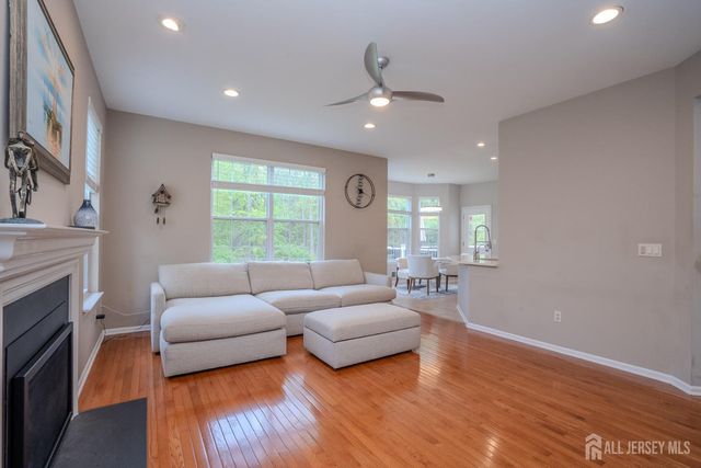 23 Huntley Way, Bridgewater, NJ 08807