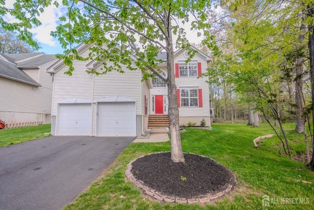 23 Huntley Way, Bridgewater, NJ 08807