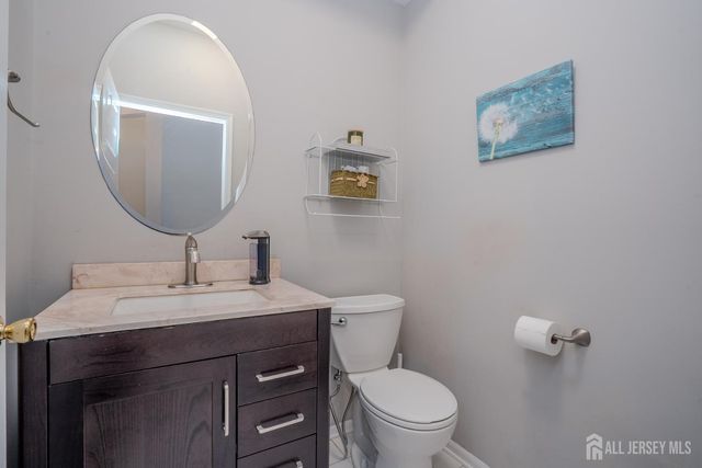 23 Huntley Way, Bridgewater, NJ 08807