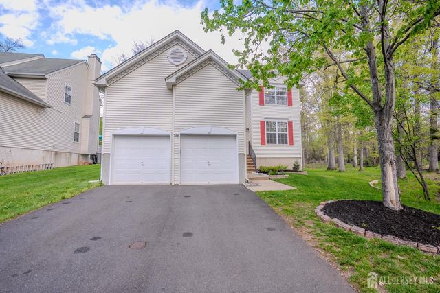 23 Huntley Way, Bridgewater, NJ 08807