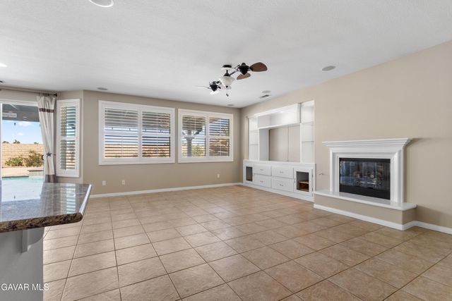41530 Yew Street, Lancaster, CA 93536
