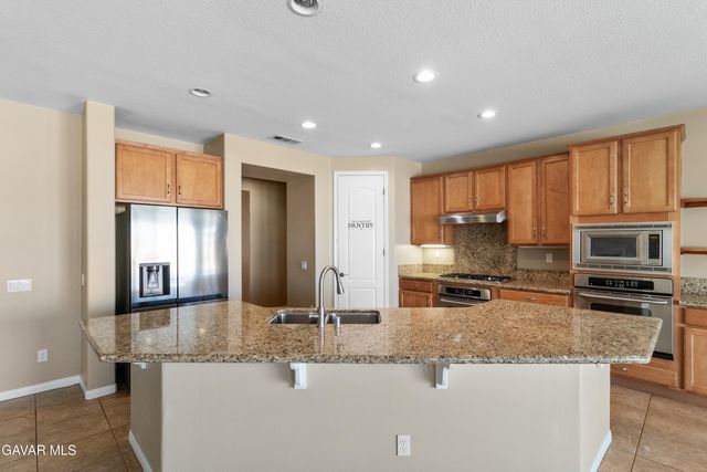 41530 Yew Street, Lancaster, CA 93536
