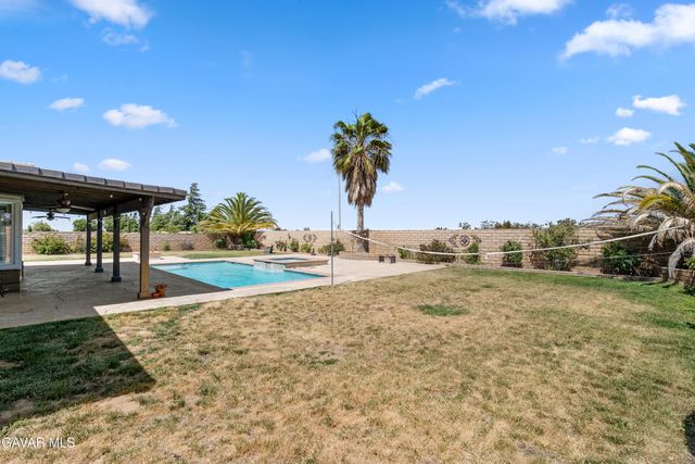 41530 Yew Street, Lancaster, CA 93536