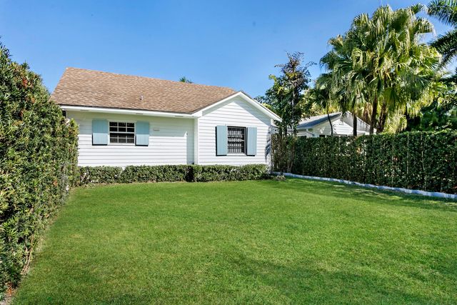 211 Miraflores Drive, Palm Beach, FL 33480