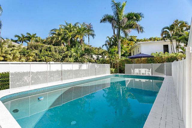 211 Miraflores Drive, Palm Beach, FL 33480