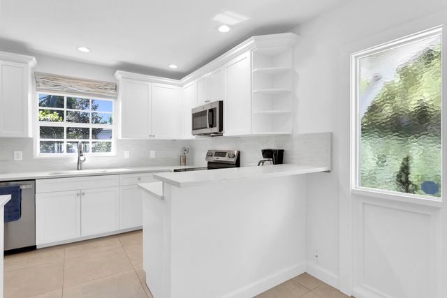 211 Miraflores Drive, Palm Beach, FL 33480