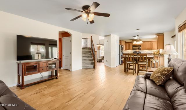 233 W GROVERS Avenue, Phoenix, AZ 85023