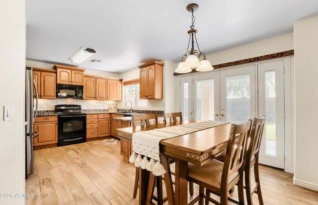 233 W GROVERS Avenue, Phoenix, AZ 85023
