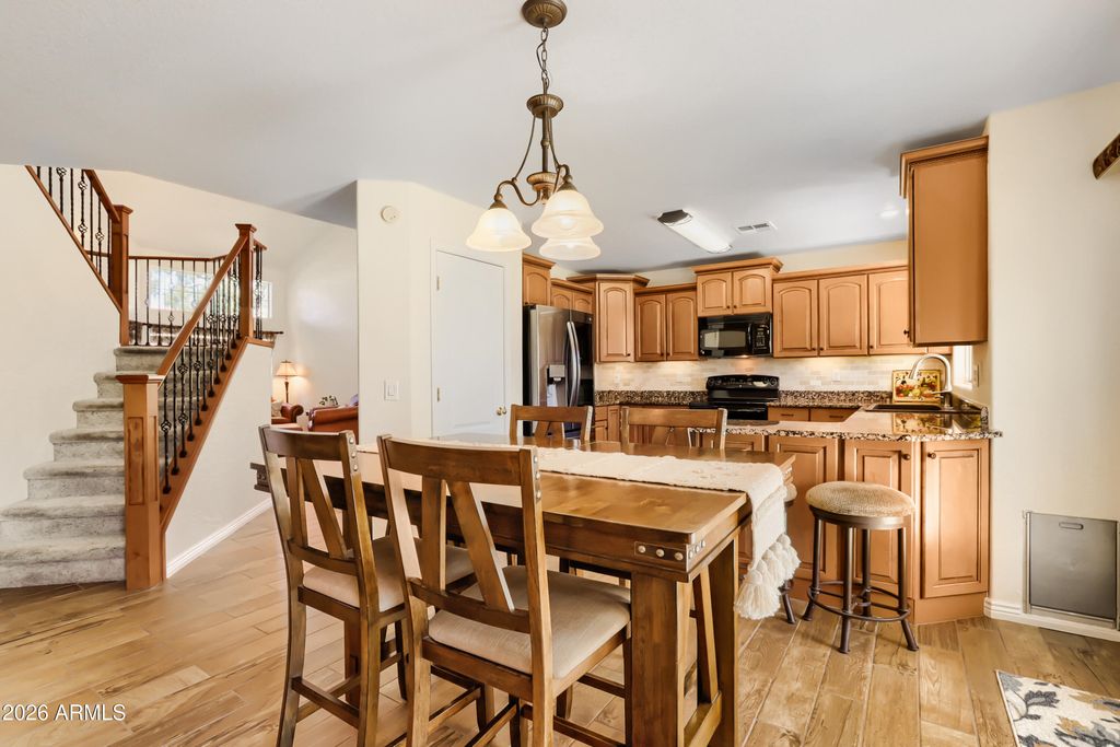 233 W GROVERS Avenue, Phoenix, AZ 85023 — photo 5
