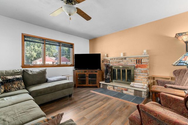 717 LINCOLN STREET, Menasha, WI 54952